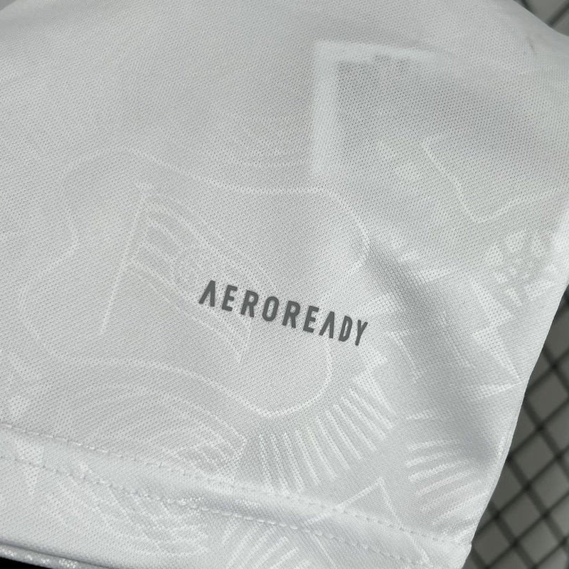 Camisa Bayern De Munique 24/25 Aniversario De 125 anos Branca - Torcedor Masculina